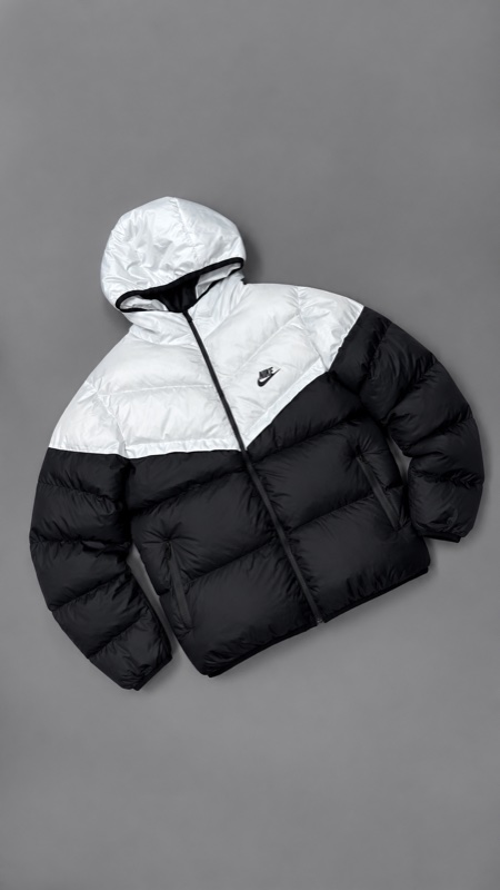 Пуховик Nike Storm-FIT чорно-білий