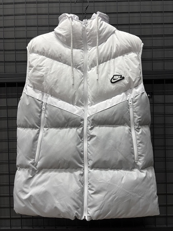 Жилетка Nike сіро біла
