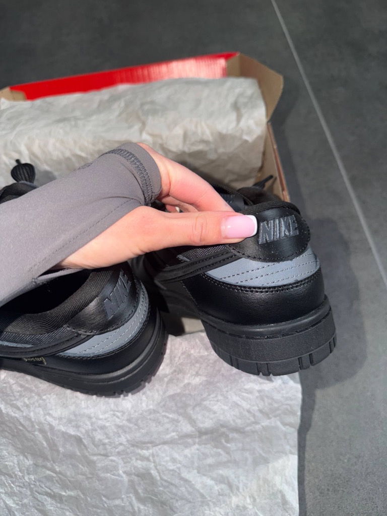 Nike SB Dunk Low Gore-Tex Black 4