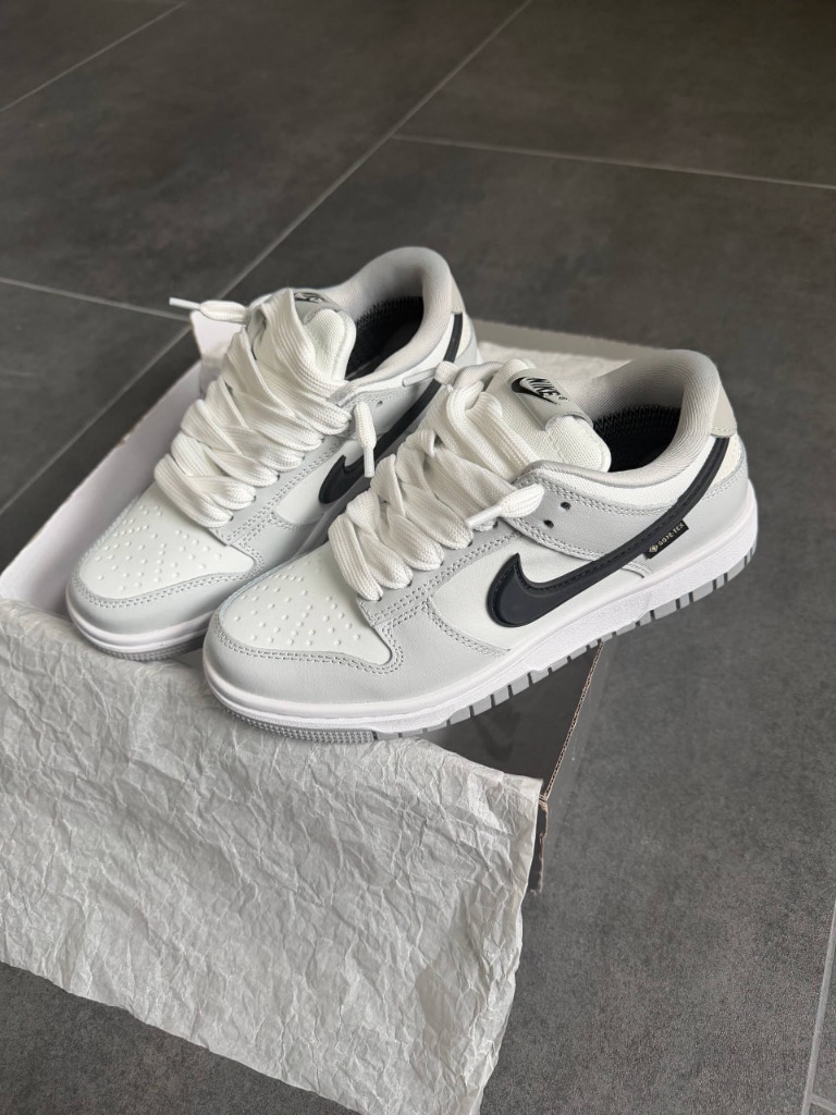 Nike SB Dunk Low Gore-Tex Grey White 2