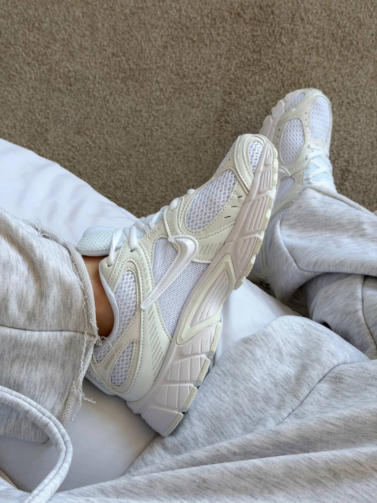 Nike V5 White 4